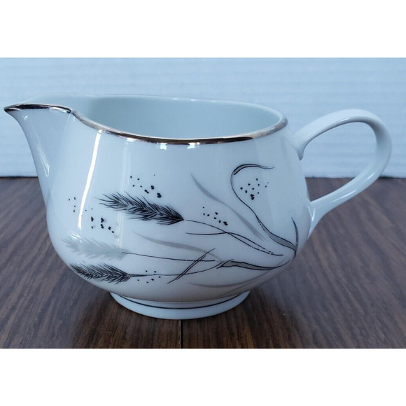 Ceres Coupe by Easterling Coffee Creamer White and Silver Wheat Vintage MCM - Picture 1 of 7